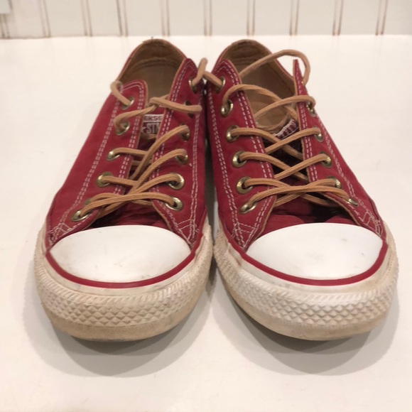 Red suede, light brown laces converse shoes - Picture 4 of 8